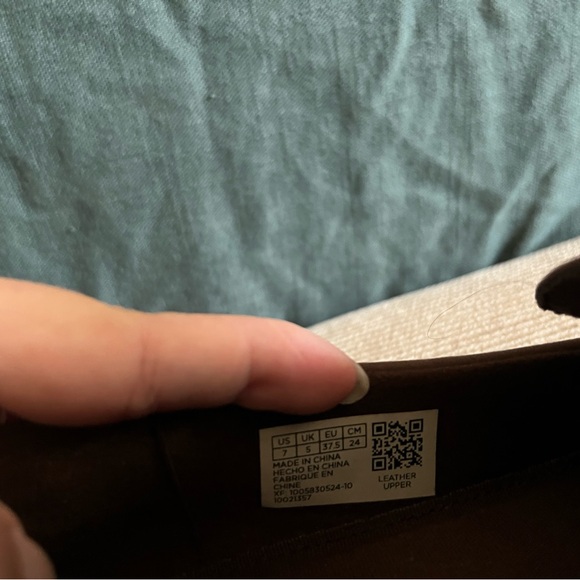 Toms NWOT Women's Brown Suede Loafers - Picture 7 of 7